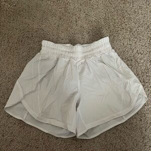 lululemon white shorts 5”